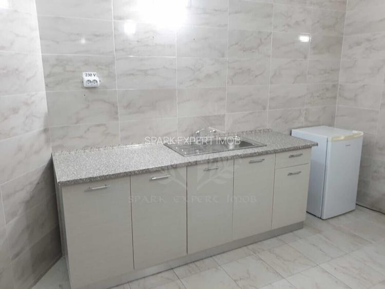 SPATIU BIROURI // ETAJUL 1 // 5 CAMERE - 7