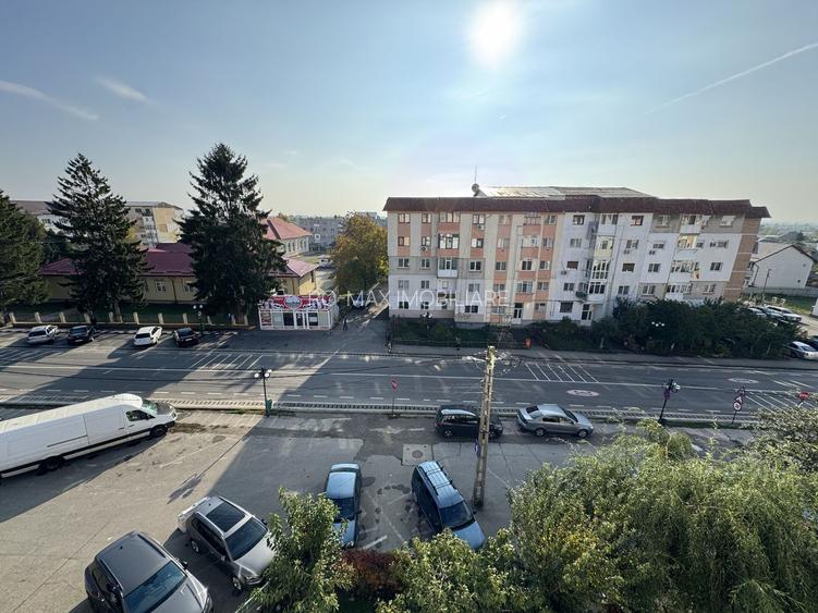 Apartament 3 camere 60 mp bloc 1980 central Filipesti de Padure! - 23