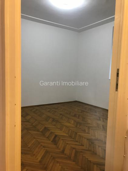 P-ta Victoriei/strada Mexic/metrou - 3