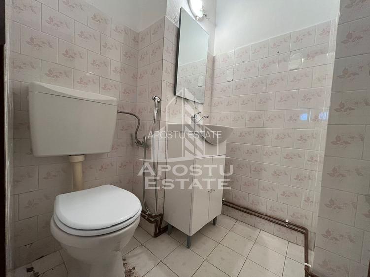 Apartament cu 3 camere, 2 bai, decomandat, centrala proprie, Sagulu - 10