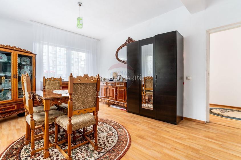 Casa cu 10 camere de vanzare pe str. Corneliu Coposu - 17