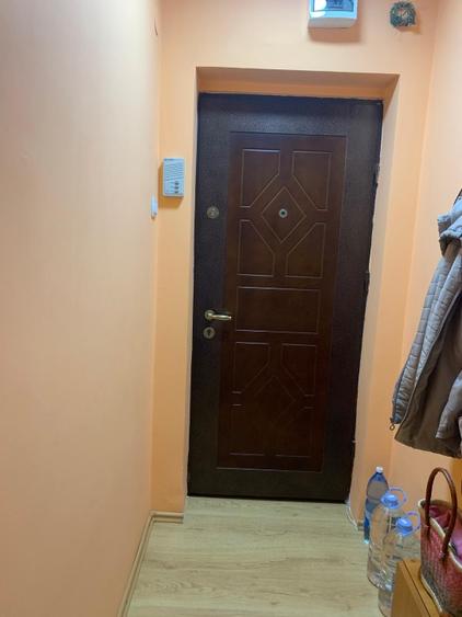 Apartament Gradiste cu o camera de vanzare mobilat si utilat (pret negociabil)