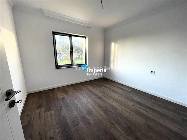 Casa plan parter tip duplex de vanzare,400 mp curte si garaj Breazu - 8
