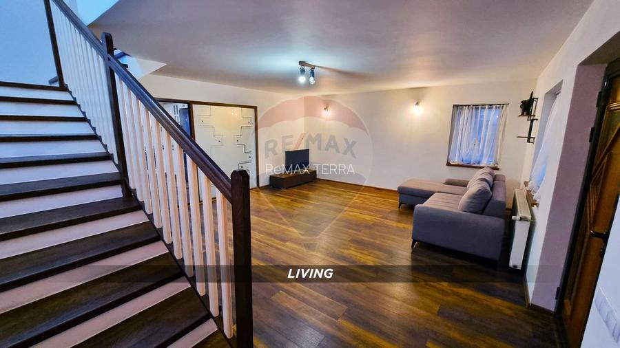 COMISION ZERO Casa spatioasa în Sasar cu curte și garaj - 2