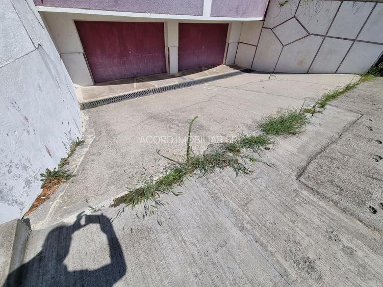 Ovidiu-vila D+P+1+M libera aproape de lac - 2