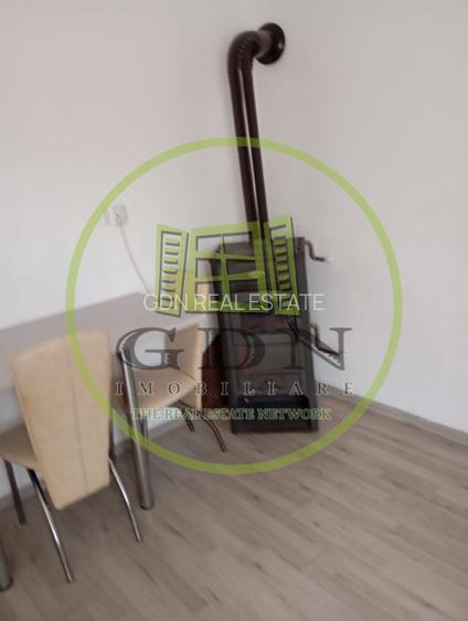 Casă de vânzare în Săcel – 2 corpuri locuibile, 3 băi, grădină, teren generos - 11