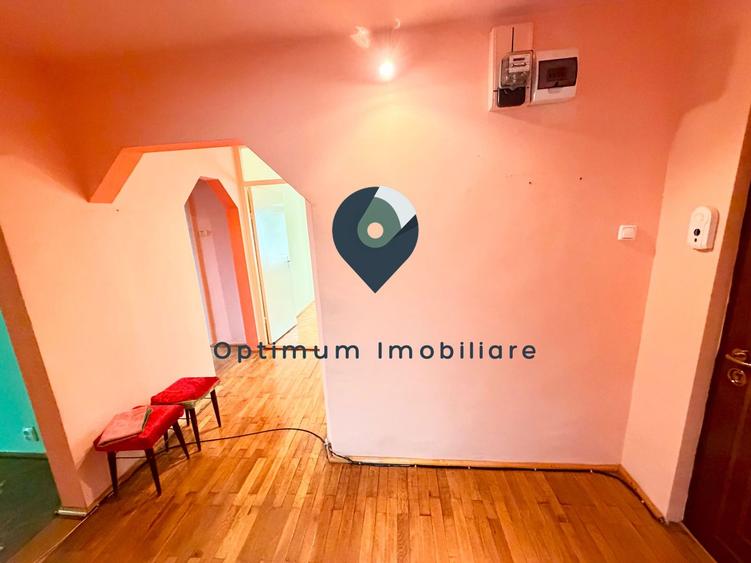 Apartament cu 3 camere, 2 bai, 73 mp in Manastur, zona Big !