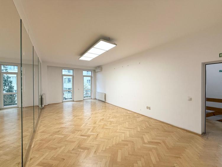 Vila de vanzare 9 camere zona Piata Dorobanti, Bucuresti 365 mp