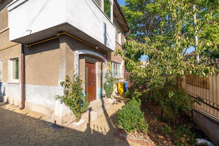 Casa / Vila cu 3 camere de inchiriat strada Pargarilor Stefan cel Mare - 28