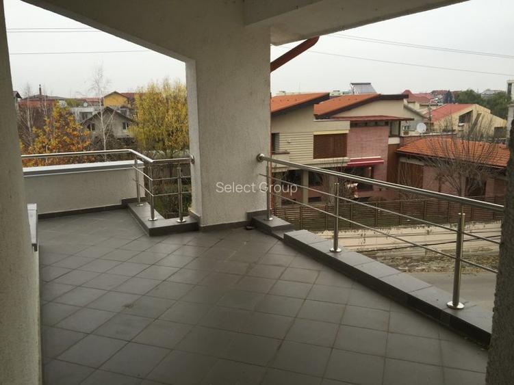 VANZARE VILA 7 CAMERE - PIPERA, LAC - 4