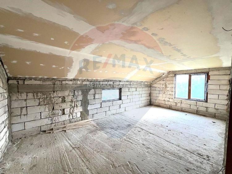 Casă / Vilă cu 6 camere de vânzare în BUHUȘI Județul BACĂU - 8