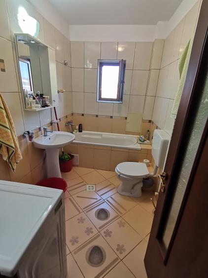 INCHIRIEZ apartament 2 camere,recent renovat,zona Strand