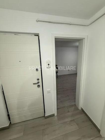Apartament 2 camere, renovat – Zona Micro 17, Etaj 3 - 8