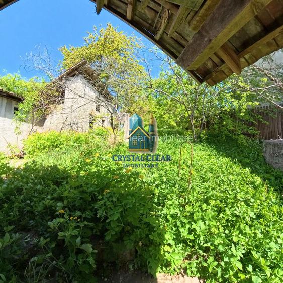 Casă 2 camere + teren 1700 mp - zona Platoul Cornești, str. Trebely - 21