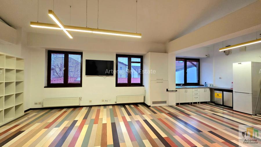 Vila -380mp utili 3 niveluri ideale pentru It/ creatie/ showroom - 13