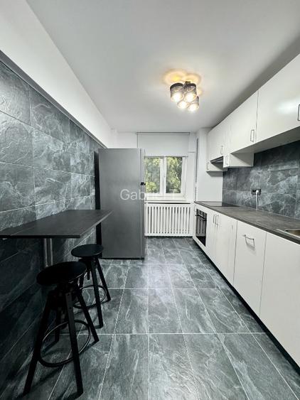 Apartament cu 3 camere |  Totul nou | Decomandat | 2 băi | Bd. Ion Mihalache - 7