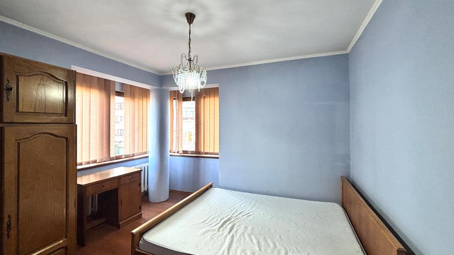 Apartament 3 camere in Centrul Civic al Oradiei, mobilat si utilat