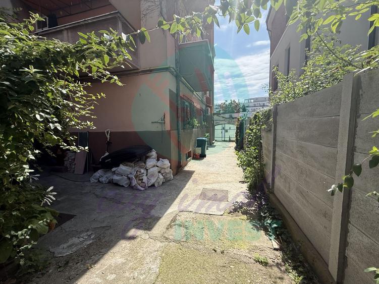 Casuta "bunicii" la 2 pasi de Calea Calarasilor
