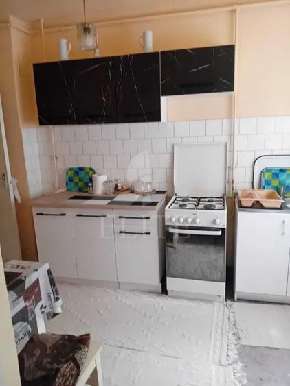 Apartament 4 camere în zona COLINA