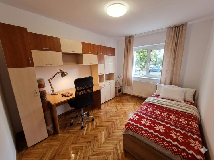 De închiriat apartament 3 camere – Brașov, Centrul Nou