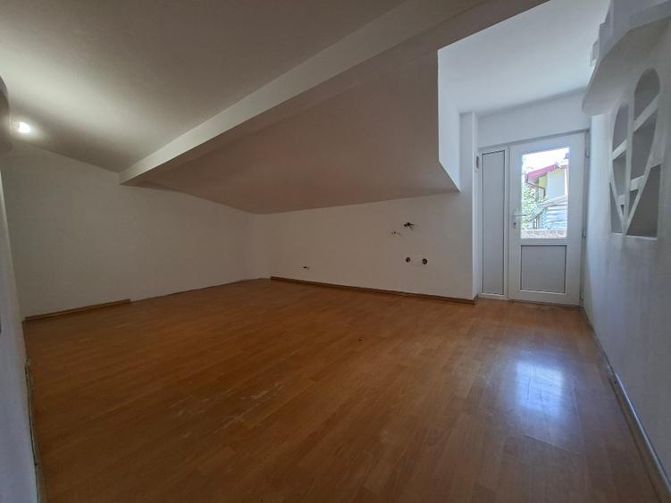 Piata Unirii, Calea Calarasilor, Hala Traian, PROPRIETAR, vand casa P+M, 4 cam.