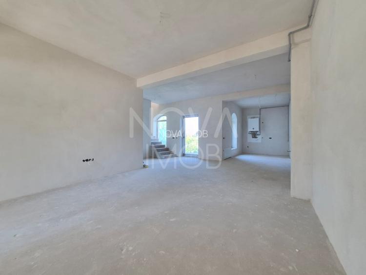 Casa generoasa cu 5 camere, 2 bai, dressing si parcare – Sura Mica - 16