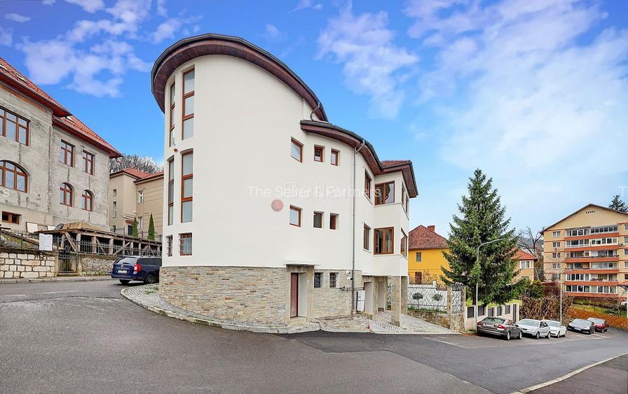 Apartament deosebit intr-o vila situata pe Dealul Cetatii - 34