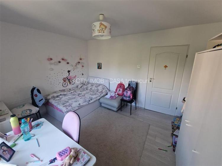 Apartament 2 camere de vanzare in micro 6 strada Basarabiei - 2