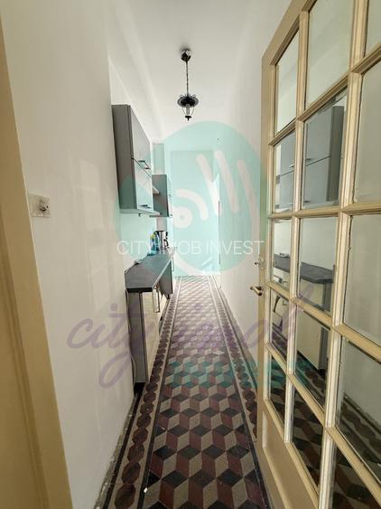 Eleganta, stil si mult potential intr-un apartament interbelic de 3 camere - 9