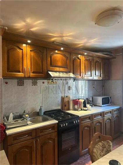 Dambovita - 2 Camere - Bloc izolat - Centrala termica proprie - Etaj 2 - 2