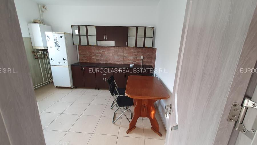 Vila 4 camere - P+1+M - 700 euro/luna (Cod E2+E7) - 12