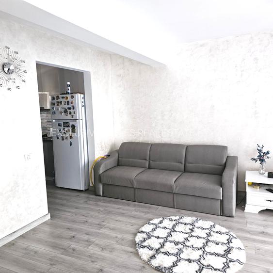Vanzare Vila plus 100 mp Teren - 4