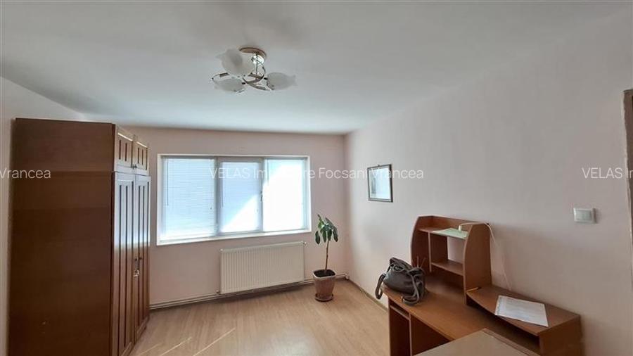 Apartament 2 camere Bacau, parter, CT, liber. - 3