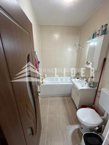 Se inchiriaza apartament living cu bucatarie, dormitor  zona Grand Hotel Italia - 4