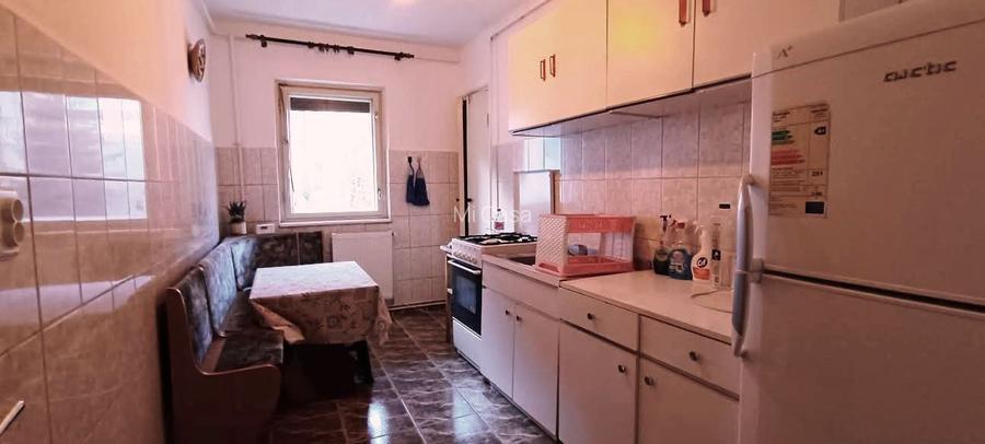 Apartament cu 3 camere in Racadau - 2