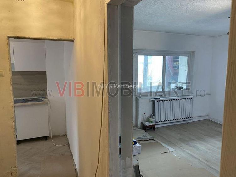 Decebal - metrou Piata Muncii - bloc mixt - studio renovat - 2