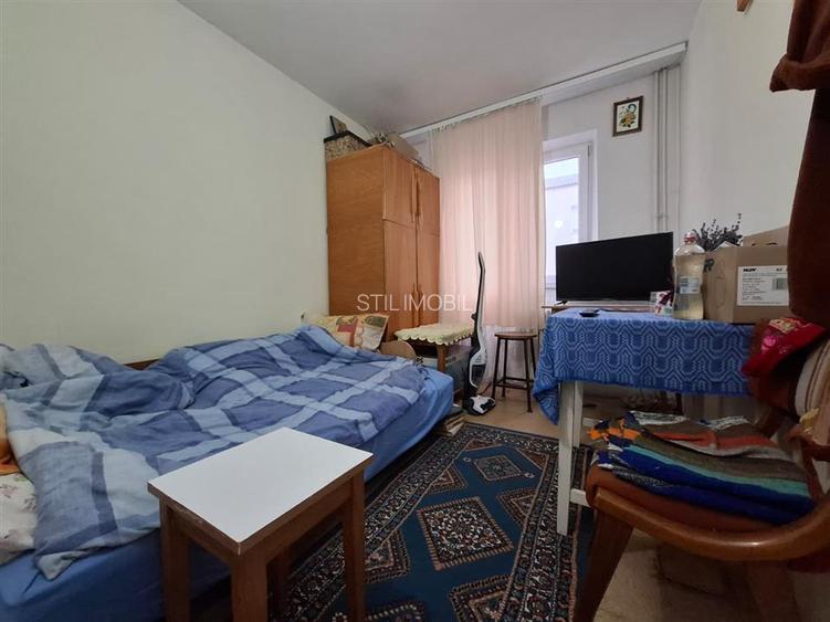 Apartament 3 camere Dacia, etaj 3, fara risc, pe mijloc - 4