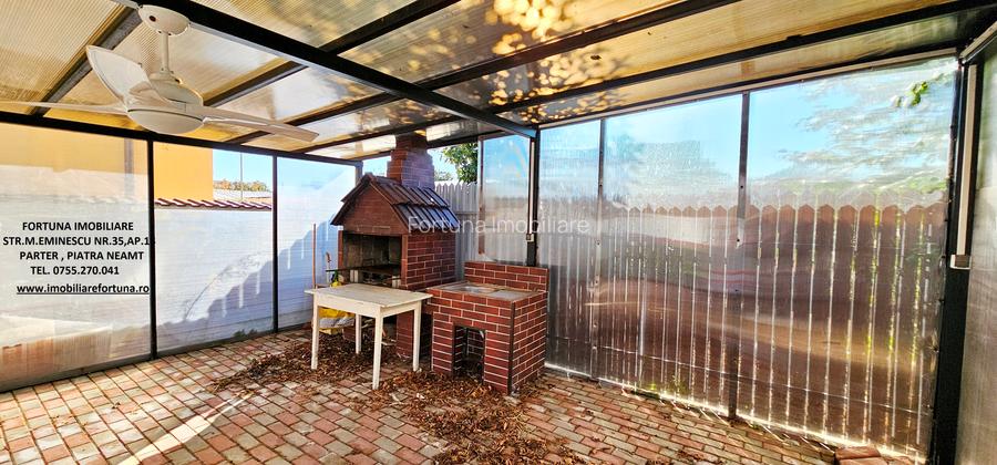 Casa, anexa si teren in cartier rezidential com.D-va Rosie - 16