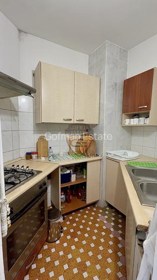 3 Camere Decomandat + uscător + boxă Capitol 3 balcoane centrala gaz 2 bai  A/C - 12