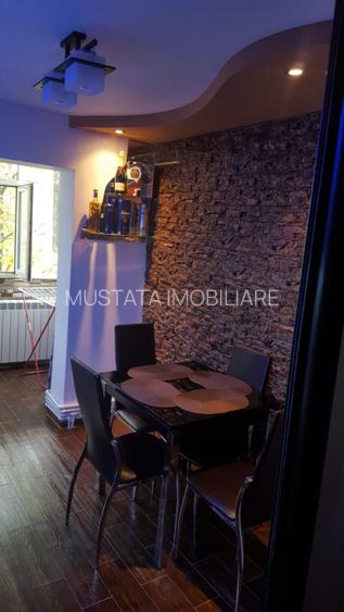 - Apartament 2 camere decomandat, zona Radu Negru, etaj 3. - 2