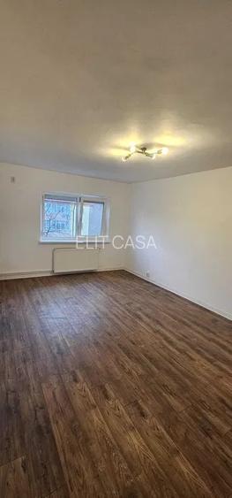 Apartament 3 camere, decomandat, zona Nicolina - 2