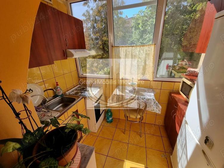 Apartament 3 Camere | Decomandat | Etaj 3/5 | Zonă Calea Aradului - 8