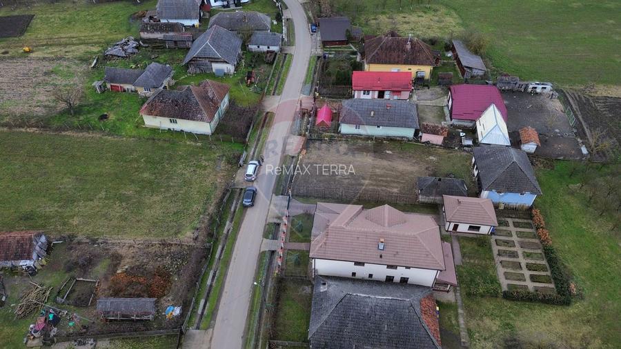 Constructie de caramida cu 3 camere de vânzare in centrul com. Salsig - 13