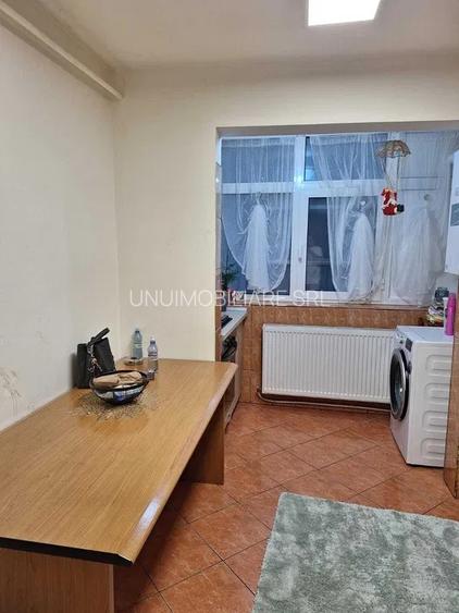 Apartament 3 camere - etaj -4/4- 71 mp  - 66500 euro - 3
