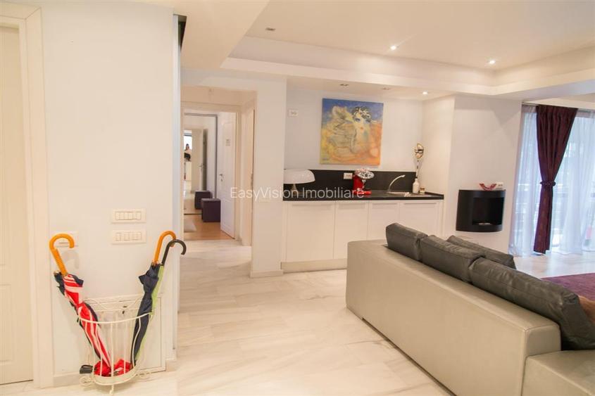 Apartament 4 camere lux |  | 175 mp | Etaj intreg | 3 dormitoare - 16