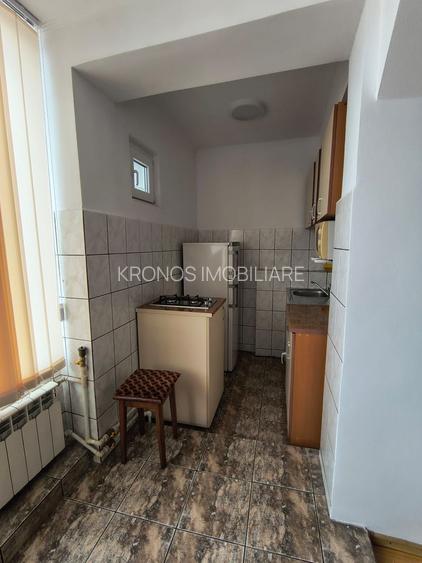 FAR GARSONIERA DECOMANDATA, MOBILATA, LIBERA 32 MP PRET 51000 EURO - 6