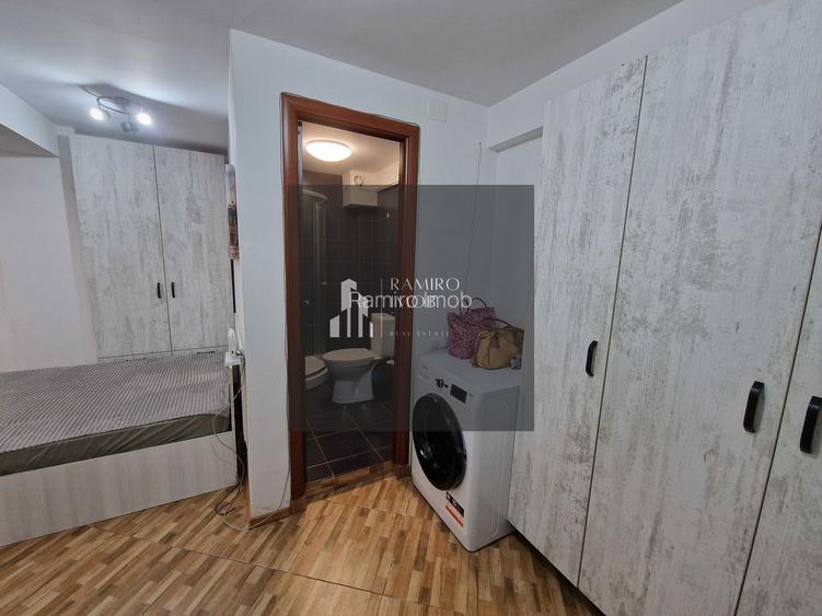 GARSONIERA 30MP, INVESTITIE, EROII REVOLUTIEI - 11