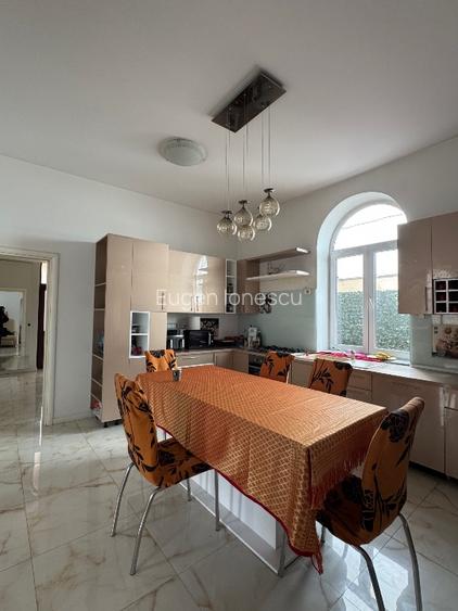 Vila exceptionala situata in zona Kiseleff - singur curte - 4