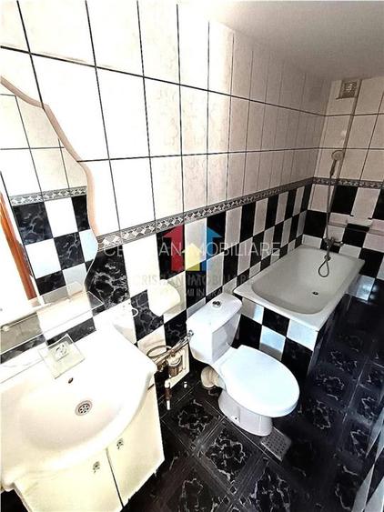 Casa 5 camere Pretabila 2 Familii, teren 176 mp, Bld Dorobantilor - 14