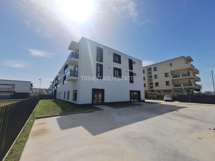 Spatiu Comercial - Bloc Nou - Stradal - 560 mp - 8 parcari - 8